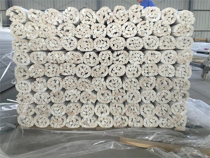 White Shoe Moulding 126